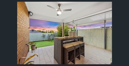 Stylish Family Home in The Peninsula – Prime Location! - Photo 3