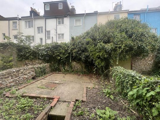 4 bedroom house to rent - Photo 1