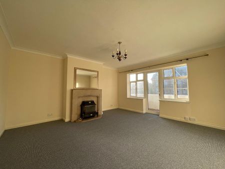 3 bedroom apartment to rent - Photo 3