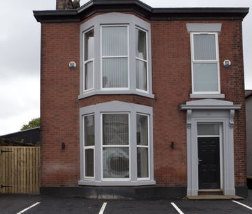 43 St Thomas, Chorley - Photo 1