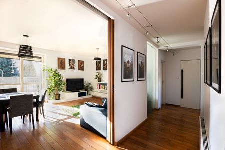 Ciche, z balkonem i miejscami parkingowymi 77 m² - Zdjęcie 2