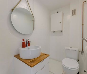 Room for students located in the heart of Valencia - Photo 1