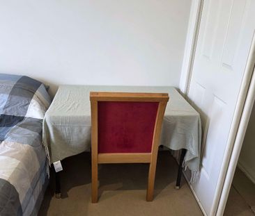 Altona Meadows - Photo 2