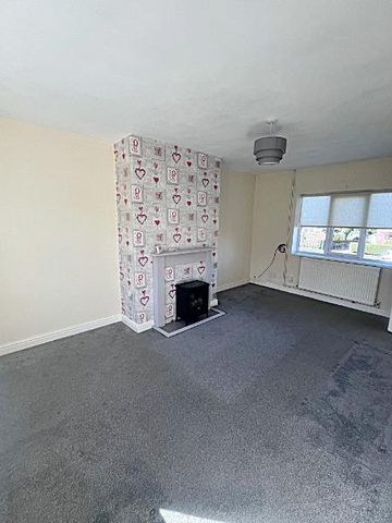 2 bedroom semi-detached house to rent - Photo 3