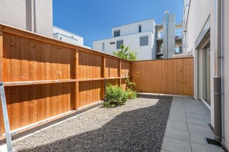 Im Erdgeschoss mit zwei Gartensitzpläten - Foto 4