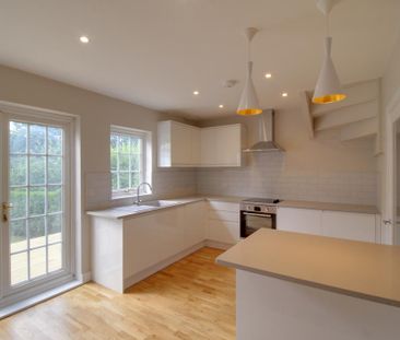 3 bedroom terraced house to rent - Photo 6