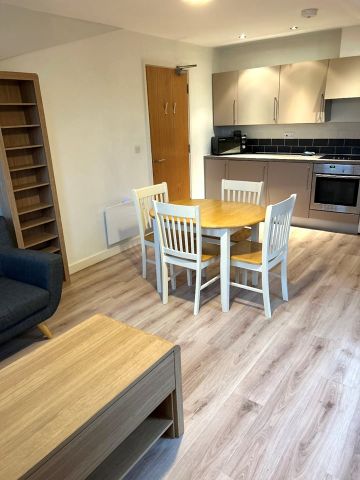 2 Bed Flat, Station Approach, LS5 - Photo 2