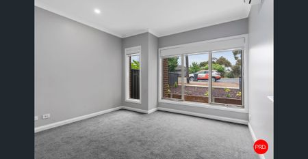 Modern three bedroom unit in North Bendigo! - Photo 2