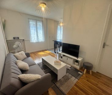 Location Appartement 2 pièces 32m² ST MAUR DES FOSSES 94100 - Photo 1