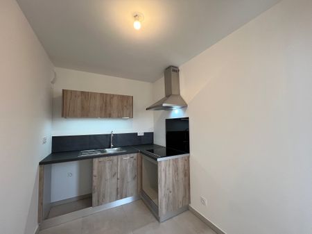 Location Appartement 1 pièce 30m² AJACCIO 20090 - Photo 2