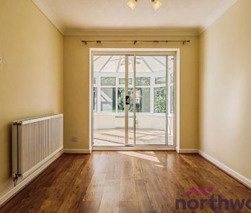 4 bedroom detached house to rent - Photo 3