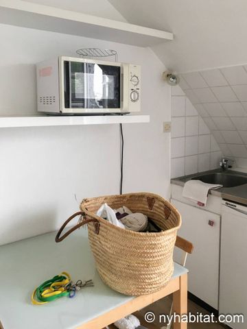 Logement à Paris, Location meublée - Photo 2