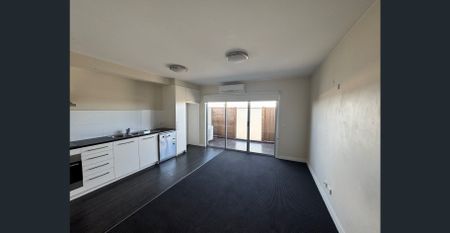 Stylish above-shop apartments in prime location - Photo 2