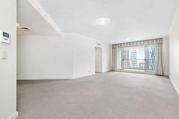 Incredible moden extra large 3 bedroom plus study apartment - Photo 1