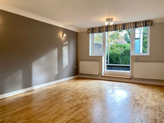 Penn Hill Avenue, Poole - Photo 1