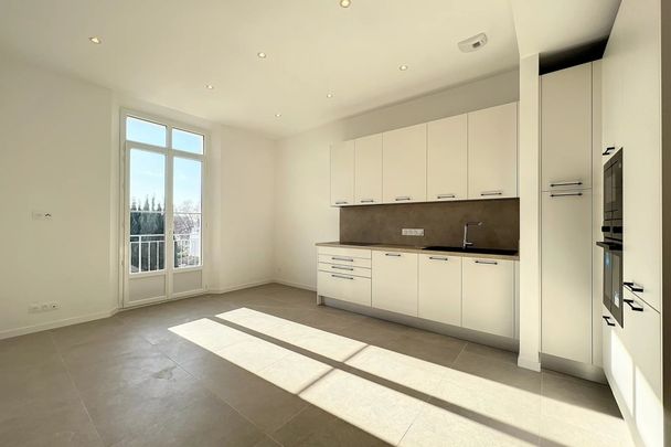 Bel appartement 3P rénové à 5 min à pied de La Croisette à louer vide à l'année - Photo 1