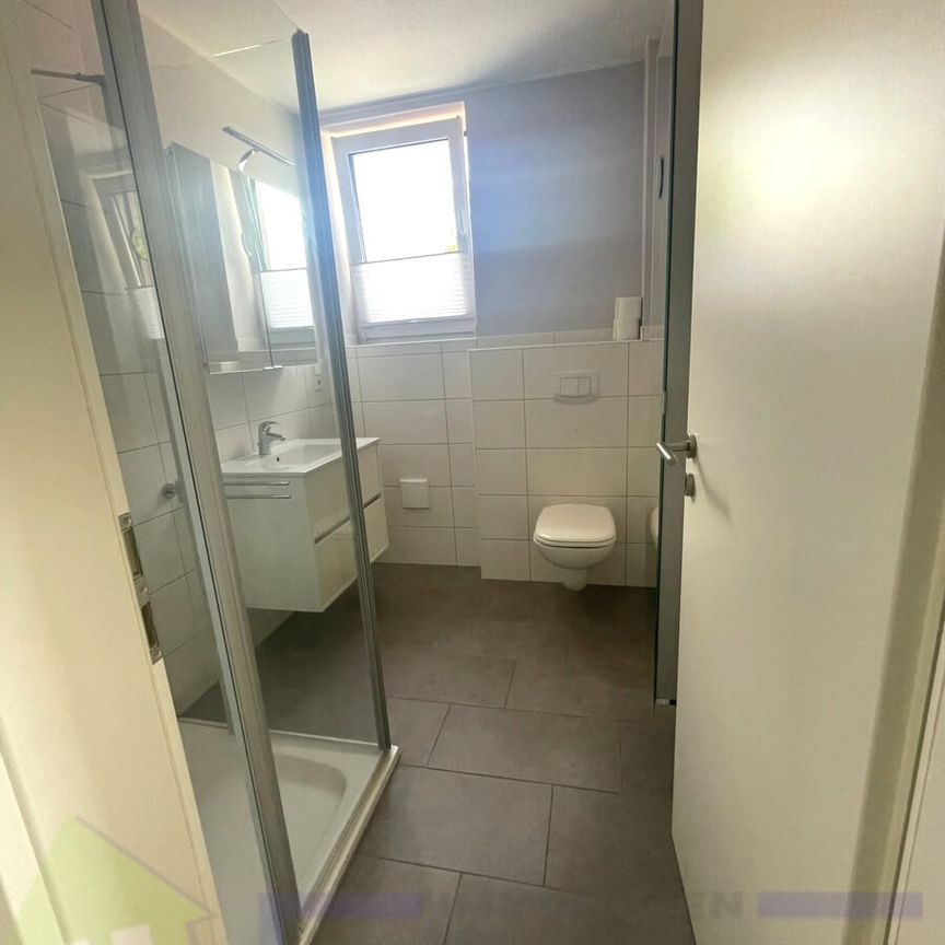 Aufgepasst! Moderne und hochwertige 3-Zimmer-Oberwohnung in Leer-Loga! - Photo 1