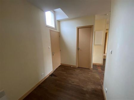 A LOUER ANGERS CENTRE VILLE - T3 situé 39 rue Toussaint ... - Photo 3