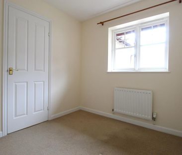 4 bedroom detached house to rent - Photo 3