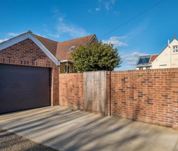 3 bedroom detached house to rent - Photo 5