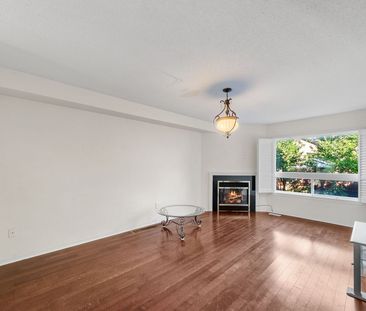 For Lease - 909 Oaktree Crescent, Newmarket, Ontario - Photo 1