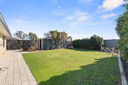 Four Bedroom Family Home in Baldivis - Photo 4