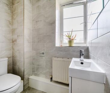 3 bedroom flat to rent - Photo 1