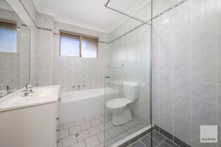 Top Floor North East Facing - Photo 2