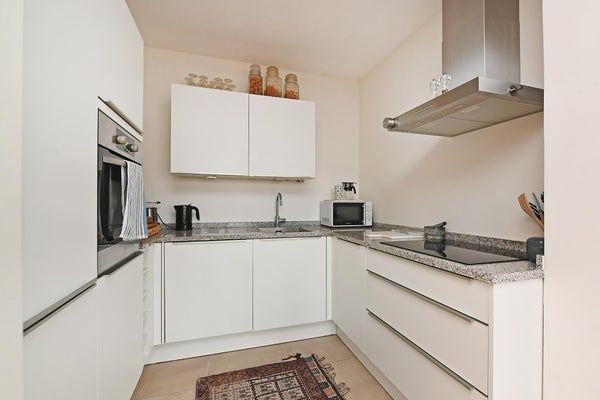 Te huur: Appartement Groot Hertoginnelaan 10 A in Den Haag - Photo 1