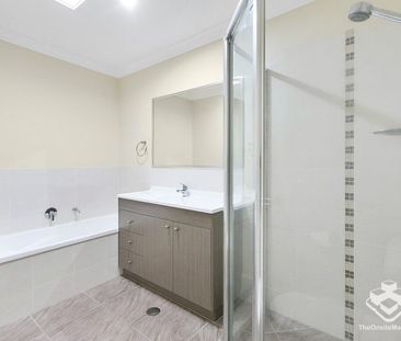 Double Garage Townhouse with Ducted AC - Photo 5