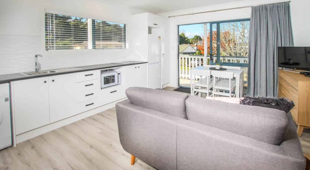 Fully Furnished Unit - Close to beach - Photo 1