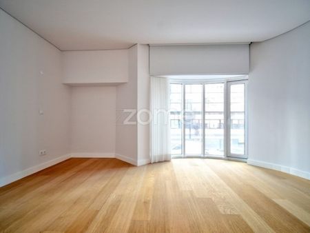 3 room luxury Apartment for rent in Lisbon - Photo 2