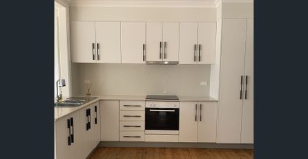 Gorgeous cottage in a bush setting surrounded by acreage. - Photo 4