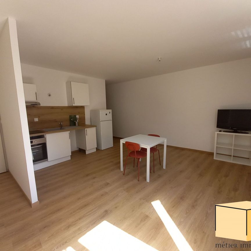 Location Appartement 2 pièces 50m² BELLEY 01300 - Photo 1