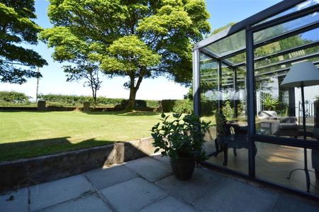 60A Middle Braniel Road, Belfast, BT5 7TU - Photo 5
