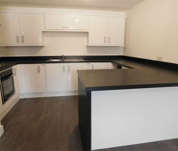 45 Church Street West - Photo 2