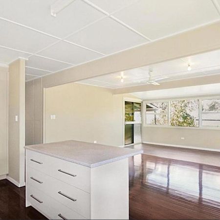 18 Alice Street, 4304, Blackstone Qld - Photo 4