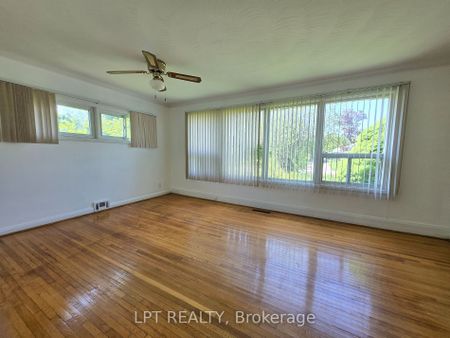 For Lease - 71 Deerfield Road, Toronto, Ontario - Photo 2
