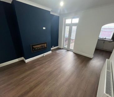 2 bedroom terraced house to rent - Photo 3