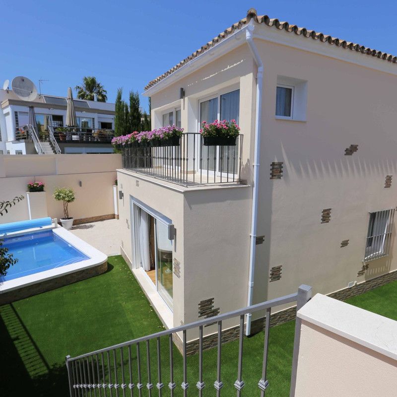 House in San Pedro de Alcántara, Costa del Sol - Photo 1