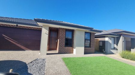 Space, Style & Security: Your Ideal Family Home Awaits - Photo 5