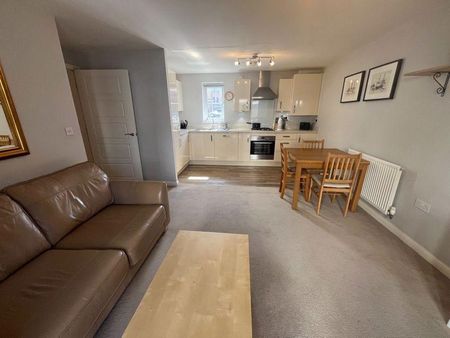 1 bedroom ground floor flat to rent - Photo 4