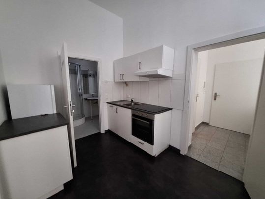 360 TOUR / Geräumige und modern ausgestattete 2-Zimmer-Erdgeschoss-Altbauwohnung in sehr guter Lage des 5. Bezirks - Photo 1