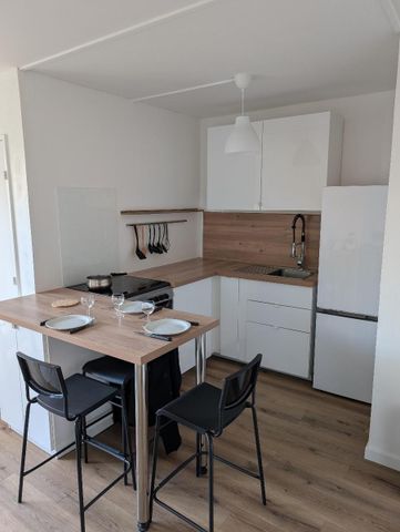 A LOUER ANGERS LA ROSERAIE - T1 BIS MEUBLE en parfait ... - Photo 2