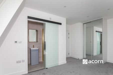 3 bedroom flat to rent - Photo 5