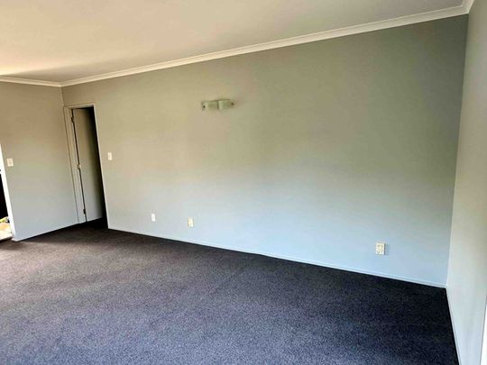 Golflands, 2/327 Botany Road - Photo 1