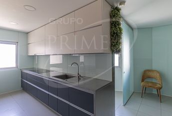 Apartamento T4 em Porto