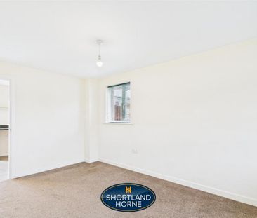 2 bedroom end of terrace house to rent - Photo 4