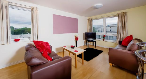 Premium En-Suite - Photo 1