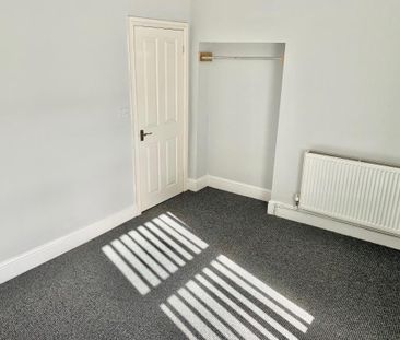 House - Terraced For Rent Rickards Street, Pontypridd - Photo 3
